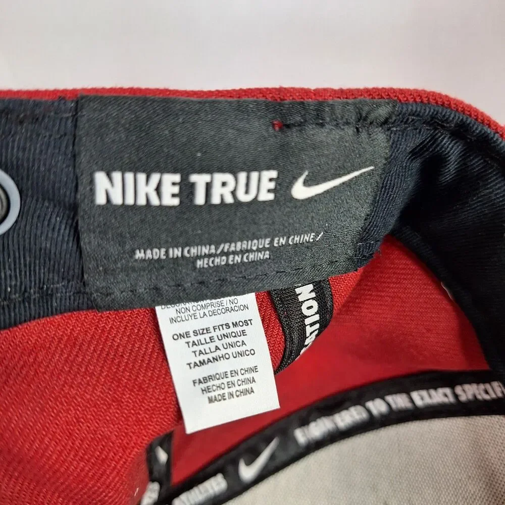 Washington State WSU Cougars Strapback Nike TRUE  Hat Crimson/Gray Cap Football